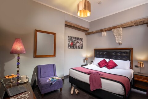 호텔 나보나 컬러스