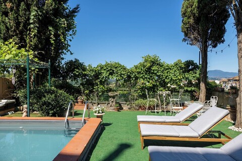 콰트로 기글리 팰리스