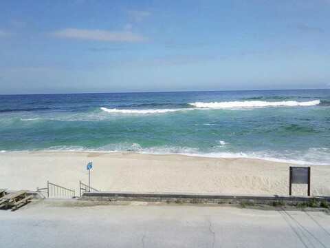 Gangneung Daleulsamkinbada Pension
