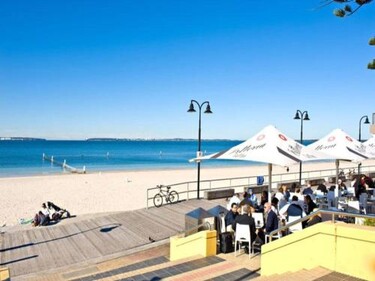 Hotel Style Monterey Guest Studio near Hospitals, Beach and Airport