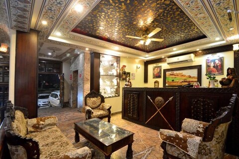 호텔 수르야 가르