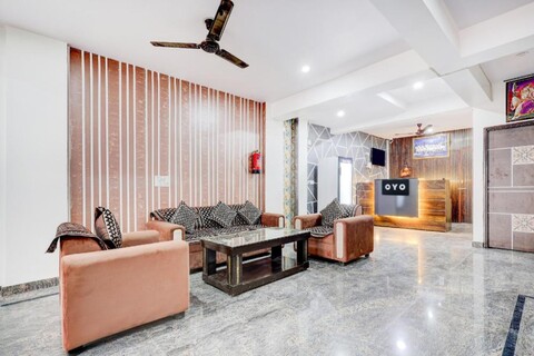 Super Hotel O By OYO DD Green Residency