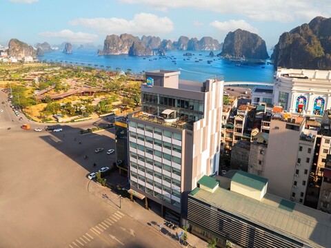 트루 바이 힐튼 하롱 혼 가이 센터