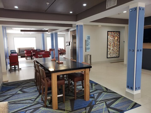 홀리데이 인 익스프레스 알링턴 바이 IHG