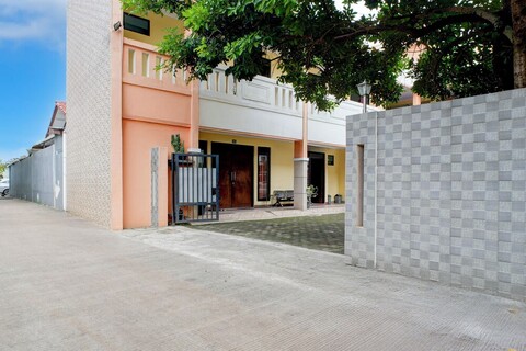 호텔 O 그리야 체왕 샤리아