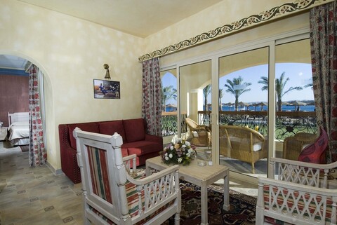 선라이즈 로얄 마카디  리조트  - 올 인클루시브