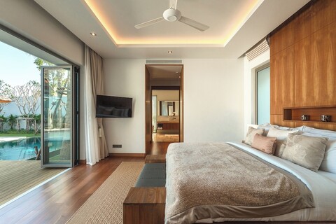 유명한 안찬 플로라 4 베드룸 V165