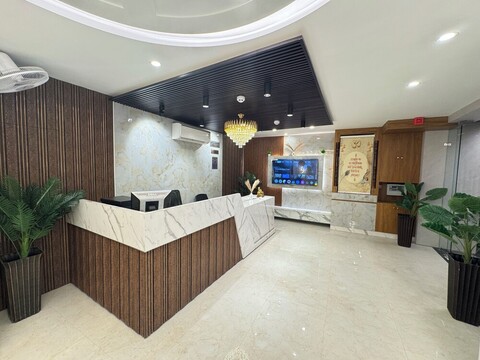 델리 공항의 더 클래식 크라운