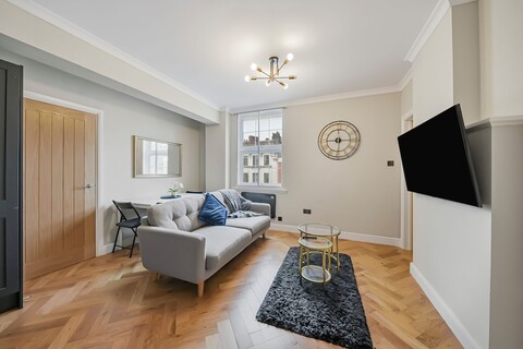 케임브리지 코트 센트럴 플랫