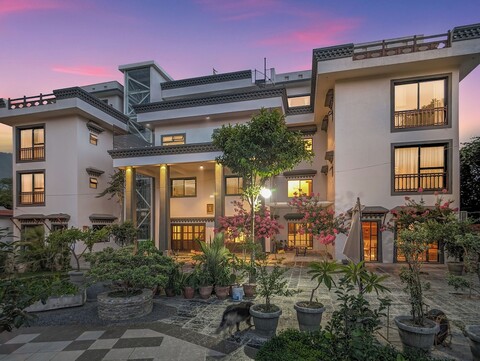 우마 레지던스 & 스위트