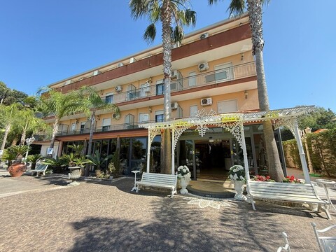 호텔 해피 데이즈