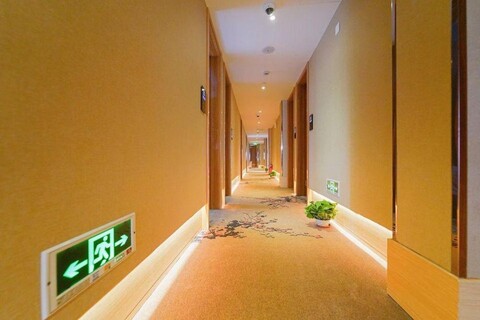 Yixin Hotel (Shanghai Lujiazui New International Expo Center)