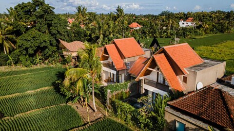 이카다 빌라 바이 제뉴인호스트