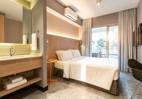 찰리 지라솔 빌라 마달레나