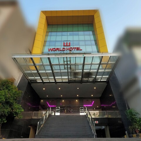 월드 호텔