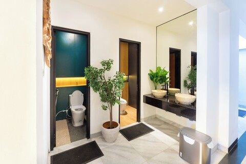 스바르나부미 호텔