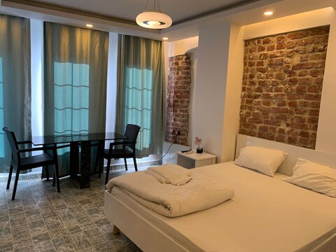 더 레드 텐트 어반 스위트