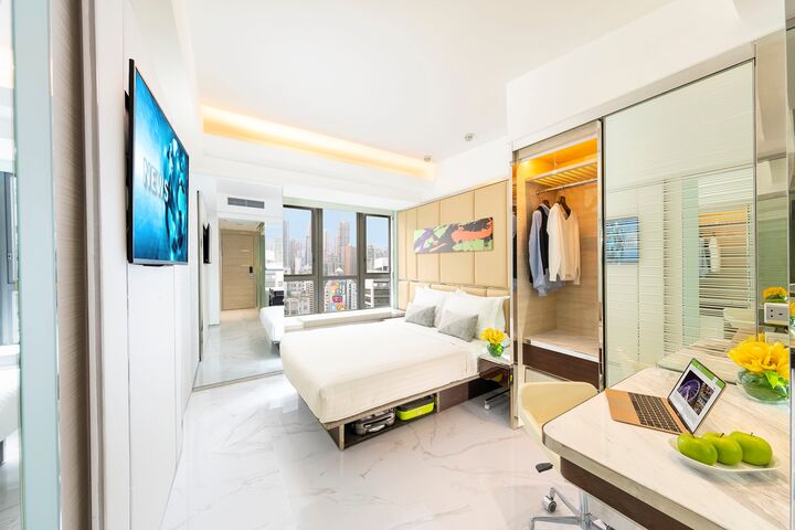 room detail thumbnail 2