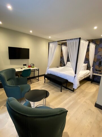 알프 데 비넨 호텔