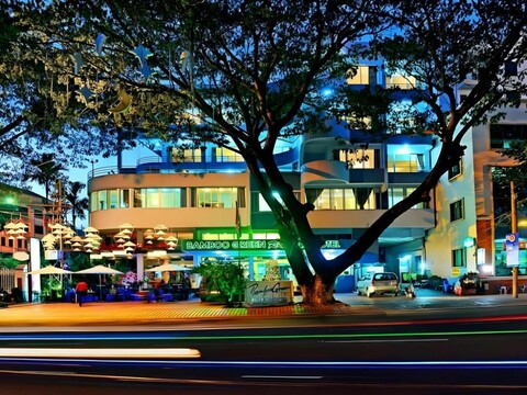 뱀부 그린 리버사이드 호텔