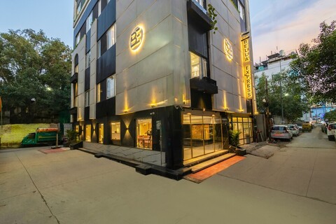 더 벨라 익스프레스