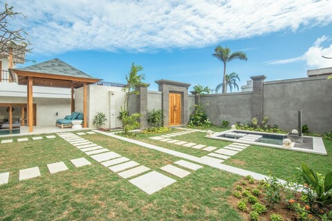 사바야에서 5분 거리, 바다 전망이 있는 럭셔리 6 베드룸