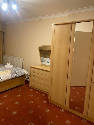 이스트 런던의 매력적인 4 베드룸 아파트먼트 - 완벽한 시티 겟어웨이