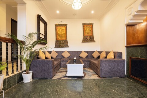 카트만두 비즈니스 호텔