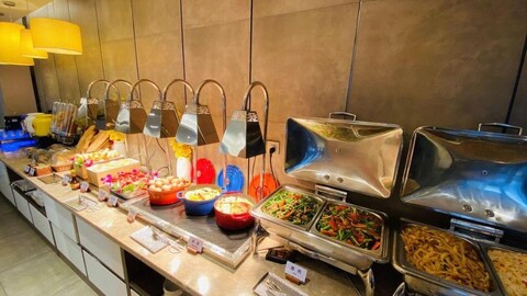 Ease Hotel (Xi'an Gaoxin 4th Road, Daduhui，Fengqing Park Metro Station）