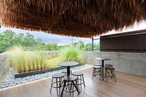 어반뷰 샤리아 코스트 D33 후탄 코타 스렝셍