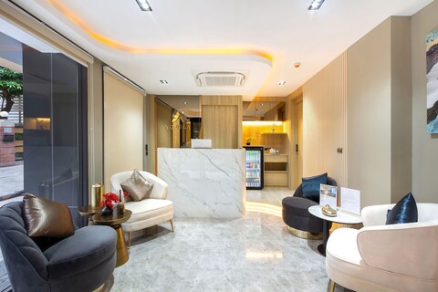 아퀼라 호텔 방콕