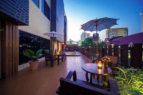 CM 나이트 바자 부티크 호텔