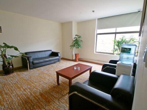 Super 8 Shanghai Dongjing Huanlegu Dongye Road