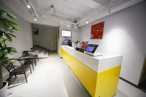 Pudding Hotel (Shanghai New International Expo Center Guanglan Subway Station)