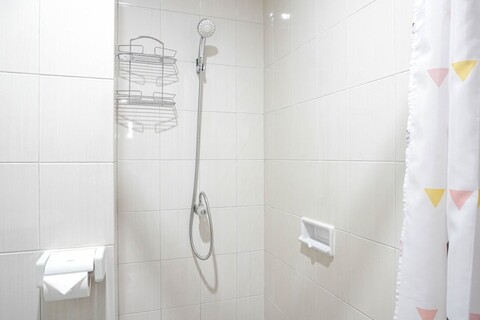 모던 2BR 앳 시그니처 파크 그란드 아파트먼트