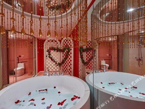No.8 Mansion Theme Hotel (Changsha Guitang Muqiao Subway Station)
