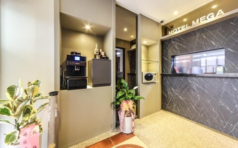 부산 동래 메가