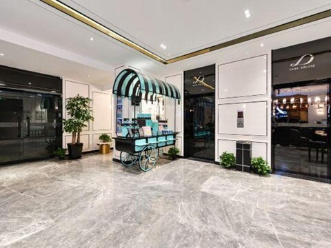 XANA Deluxe Hotel (Beijing Tiananmen Square Qianmen Subway Station)