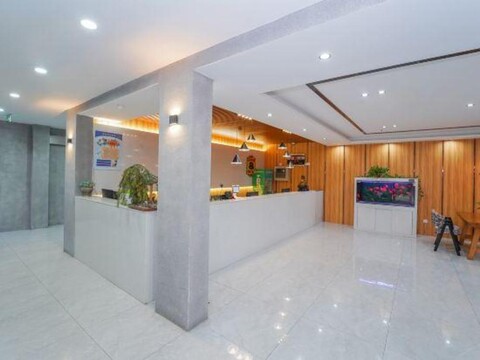 Super 8 Hotel (Shanghai Pudong Airport Chenyang Road)