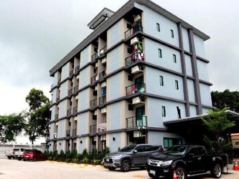 Pearl@Chalongkrung 53