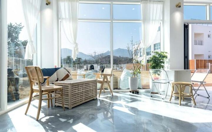Seorak Garden Dog Pension & Cafe-i