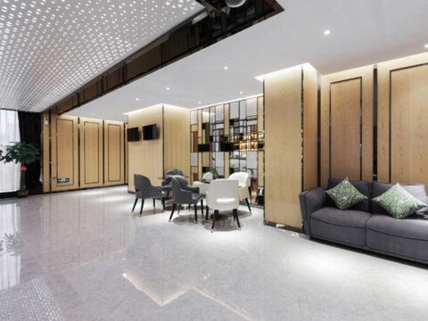 Couple Expert Boutique Hotel (Dongmen Old Street Station)