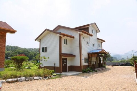 Gyeryongsan Mountain Sannaeum Pension