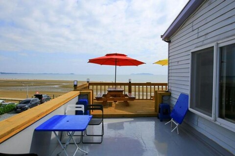 Mongsanpo Oceanside Pension