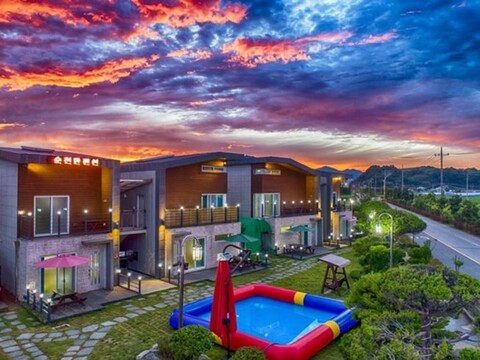 Suncheon Bay Pension