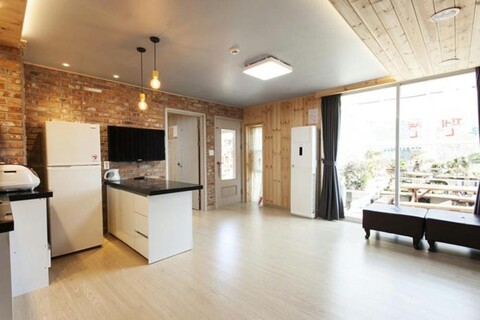 Busan Songjeong Rodem Tree Pension