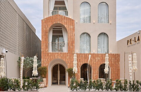 PE-LA 타페 부티크 호텔