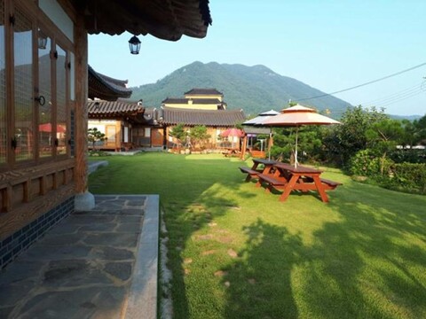 Four Seasons Sunrise Hanok Pension