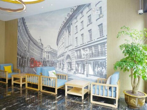 Waiting Hotel (Shanghai Zhongtan Road Subway Station)