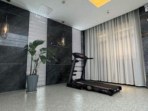 Qinguan Selected Smart Hotel (Xi'an Xiaozhai Jixiang Village Subway Station Branch)